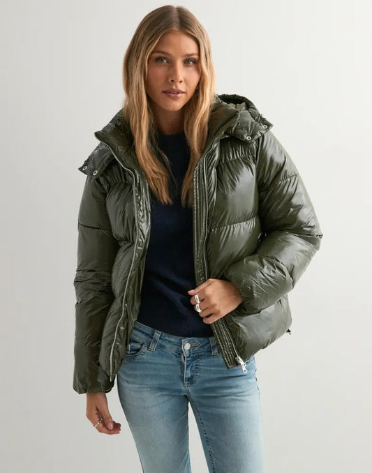 Lily - Shiny Puffer Jacket